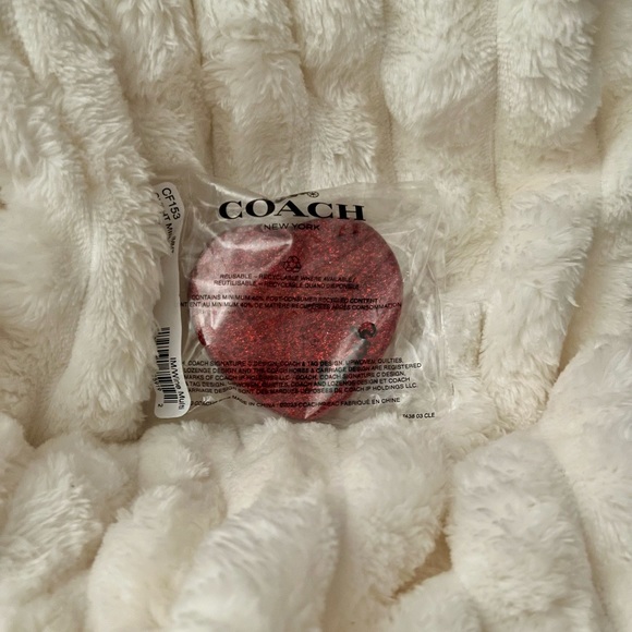 NEW Coach Wine Multi Glitter Heart Shaped Dual Sided Compact Mirror - Picture 13 of 16